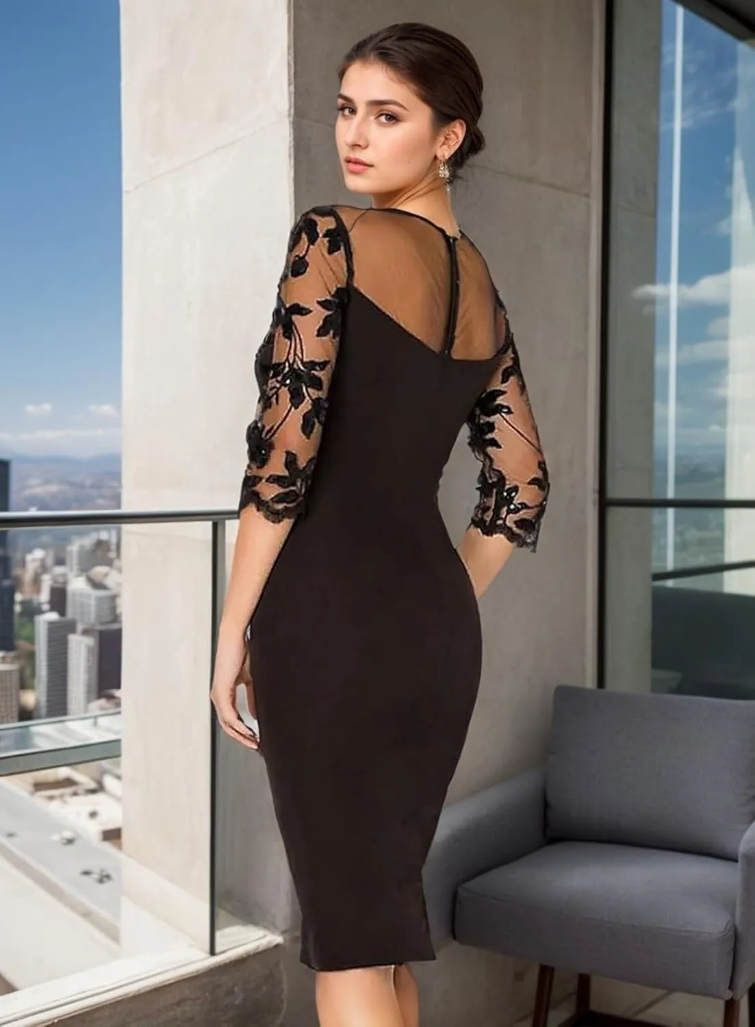 2025 Fashion Sheath/Column Mother of The Bride Dress Illusion 3/4 Length Sleeve Knee Length Lace Appliques Evening Dress